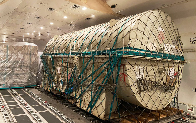 An out of gauge gas turbine shipment on a Cathay Pacific Cargo Boeing 747 freighter