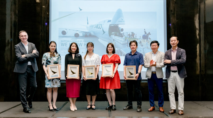 This year’s winners in Hanoi with Cathay Country Manager Vietnam and Cambodia Nicolas Masse (left)